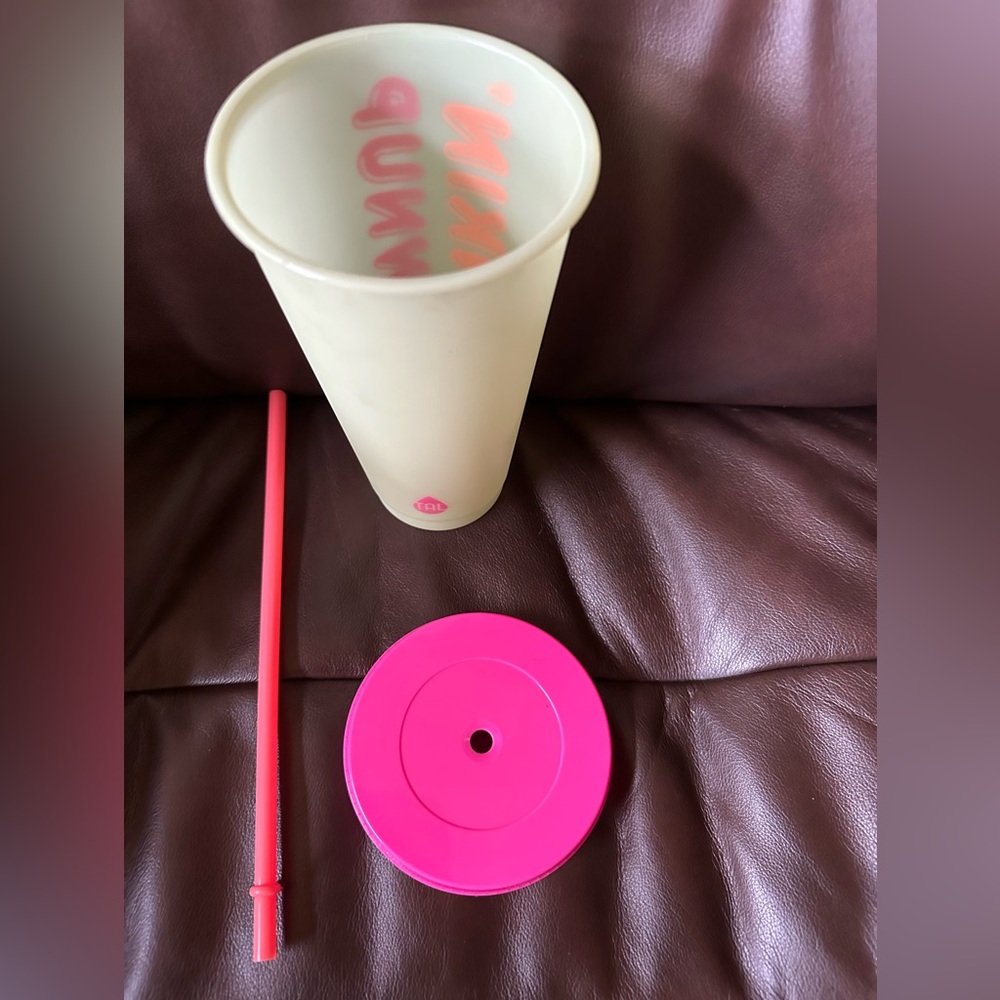 Dunkin’ Drunkin’ Grownups plastic 24 oz fun cup with straw.  Never used. - Picture 2 of 3